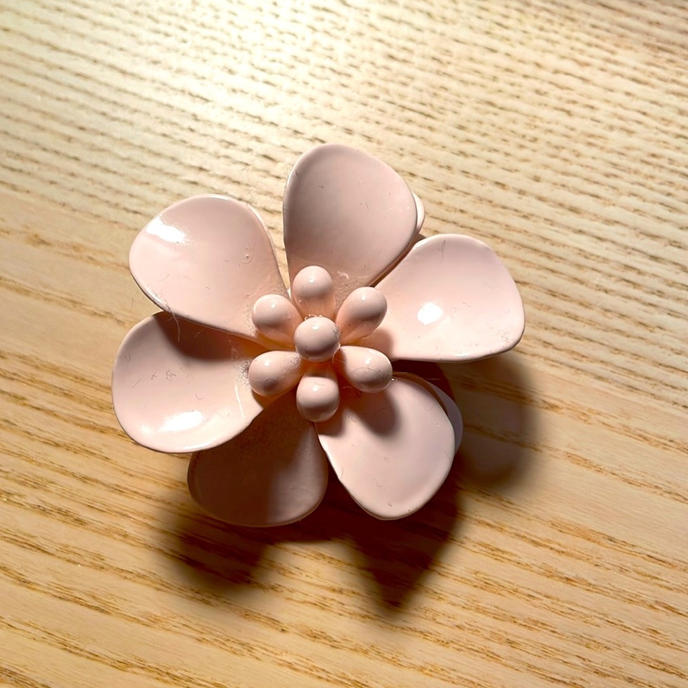 NEW Bonpoint flower brooch pin